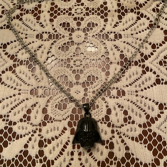 Darth Vader Star Wars Necklace - Picture 2 of 2